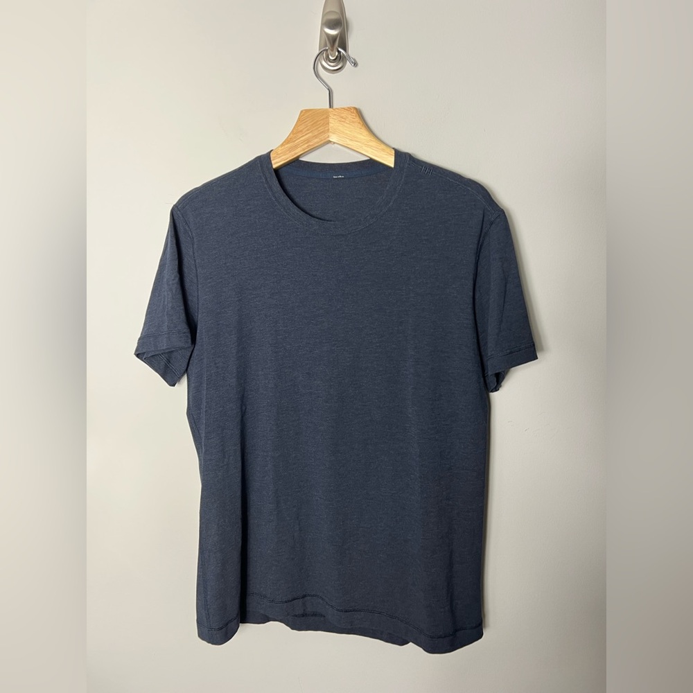 Lululemon Mens Short Sleeve Crewneck Tee Shirt Heathered Navy Blue Size Med 1093